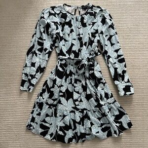 NWT Who What Wear Black and Light Blue Floral dress XS